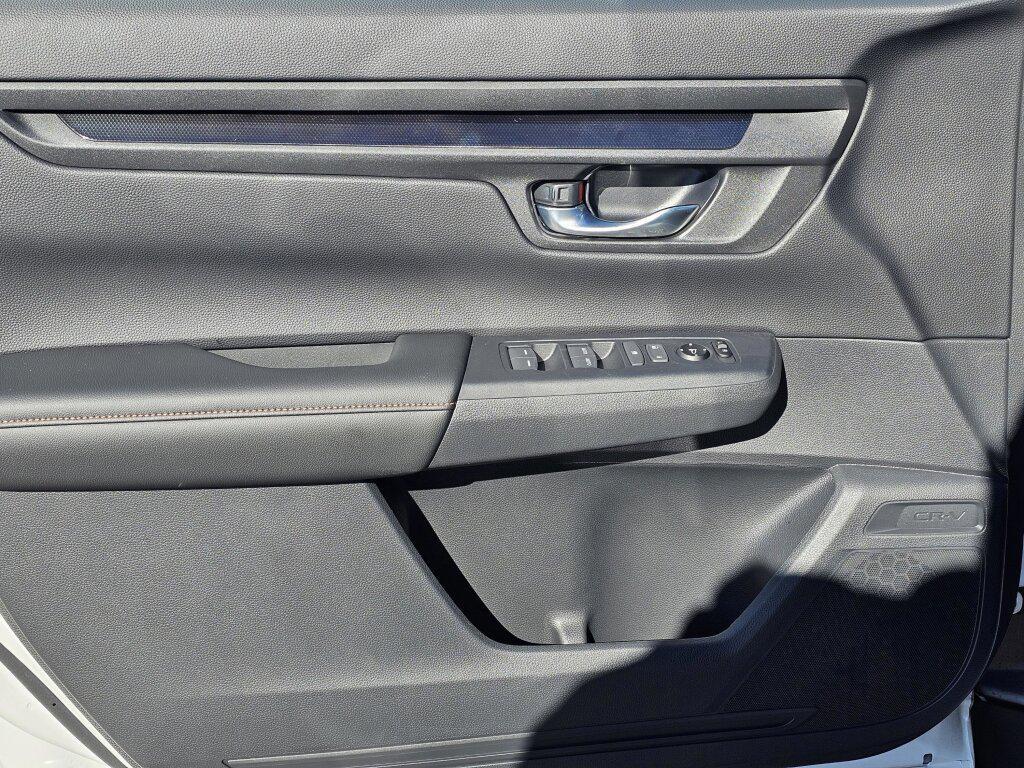 new 2026 Honda CR-V Hybrid car, priced at $38,133