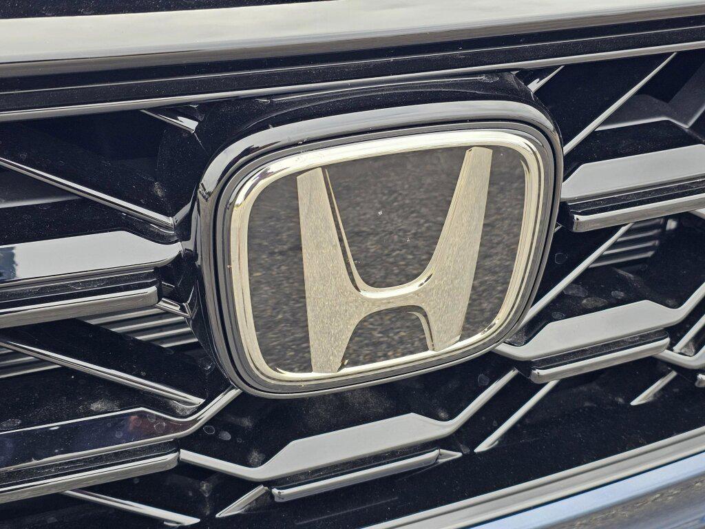 new 2026 Honda CR-V Hybrid car, priced at $42,572