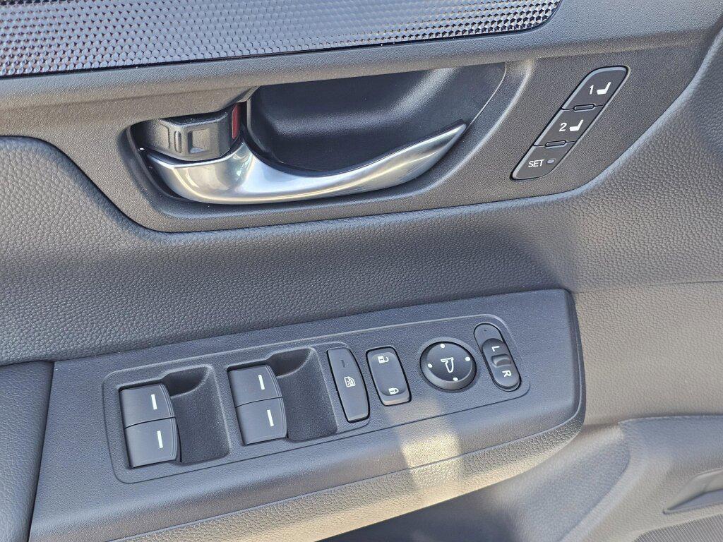 new 2026 Honda CR-V Hybrid car, priced at $41,527