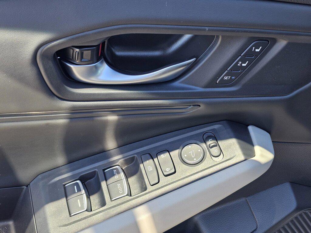 new 2025 Honda Accord Hybrid car, priced at $37,188