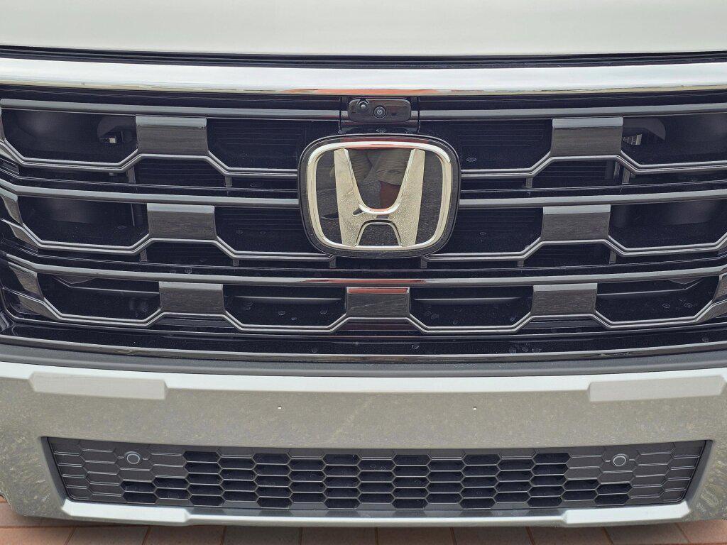 new 2026 Honda Pilot car, priced at $53,942