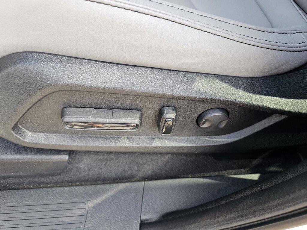 new 2025 Honda Pilot car, priced at $52,247