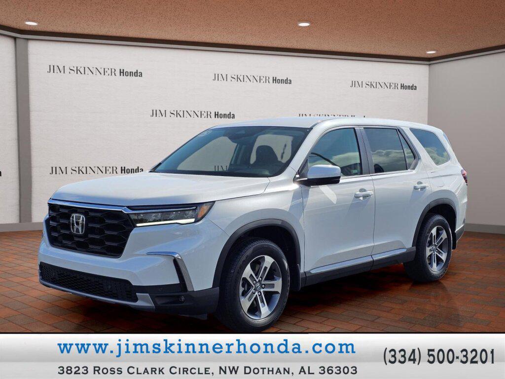new 2025 Honda Pilot car, priced at $48,103