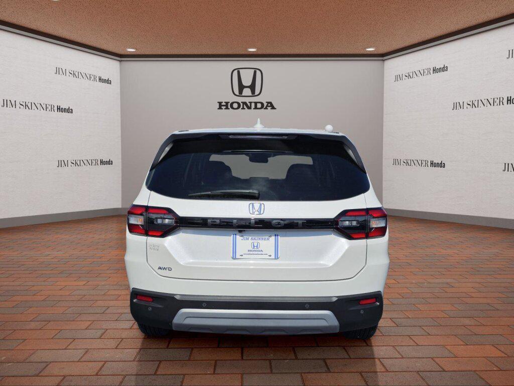 new 2025 Honda Pilot car, priced at $48,103