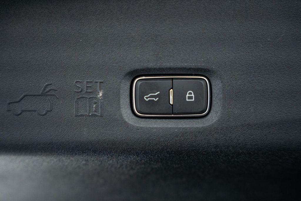 used 2025 Ford Expedition car, priced at $74,900