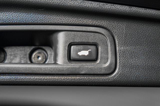 used 2022 Honda Pilot car, priced at $28,994