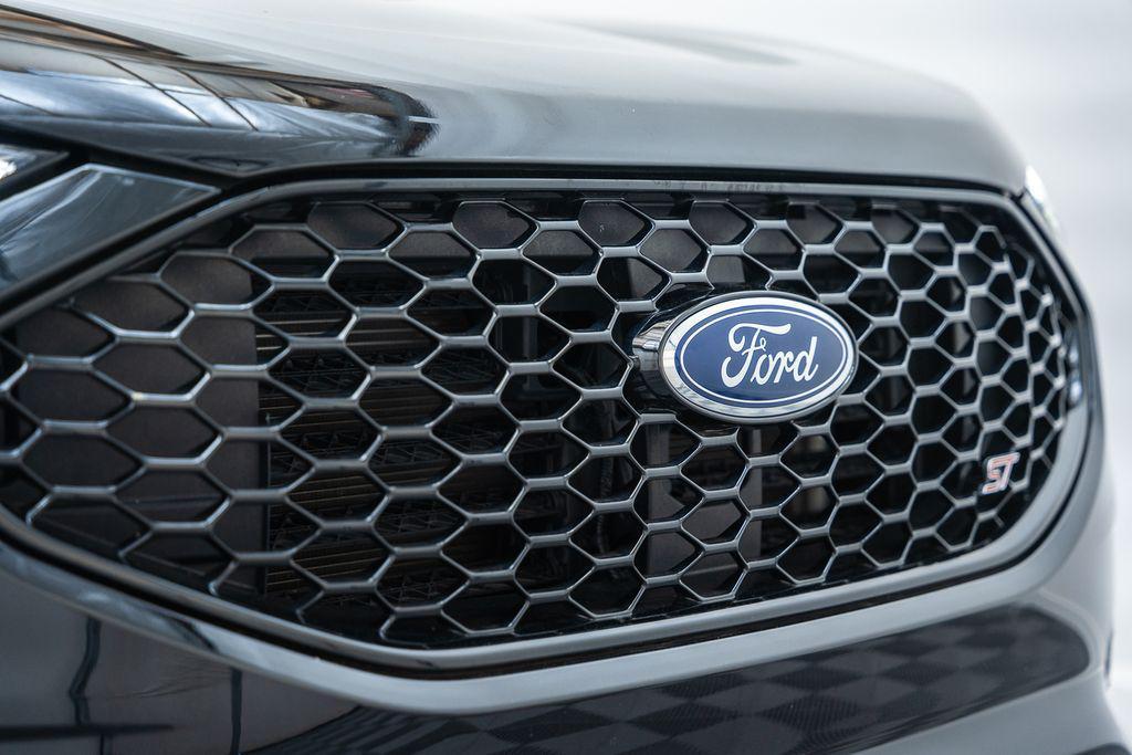 used 2023 Ford Edge car, priced at $30,993
