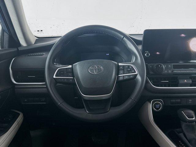 used 2025 Toyota Grand Highlander car, priced at $39,197