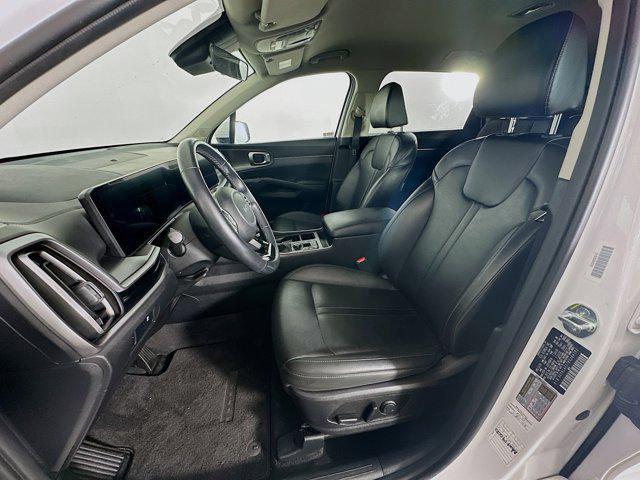 used 2024 Kia Sorento car, priced at $22,996