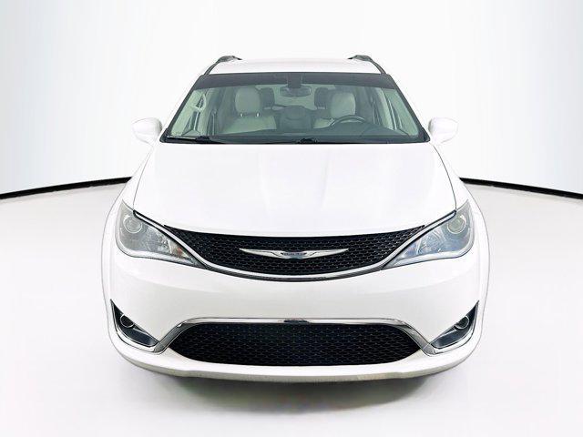 used 2017 Chrysler Pacifica car, priced at $14,987
