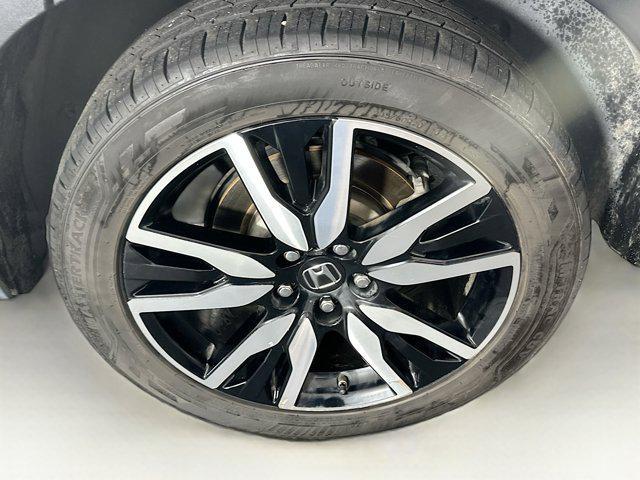 used 2021 Honda Pilot car, priced at $21,487