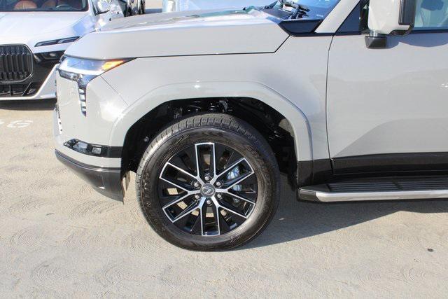 used 2025 Lexus GX 550 car, priced at $89,988