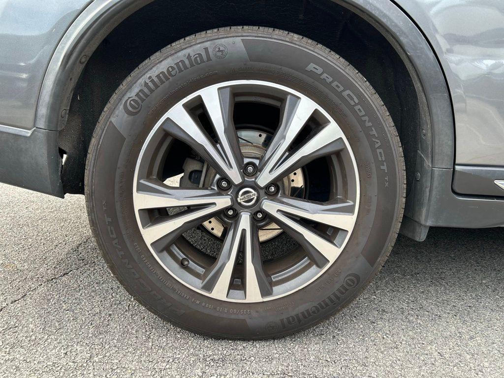 used 2018 Nissan Rogue car, priced at $13,050