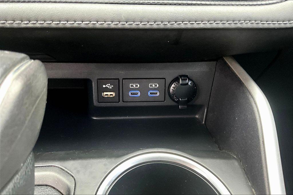 used 2022 Toyota Highlander car, priced at $33,793