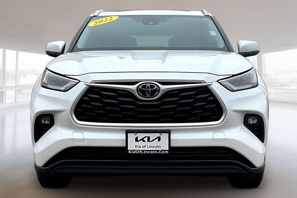 used 2022 Toyota Highlander car, priced at $33,793