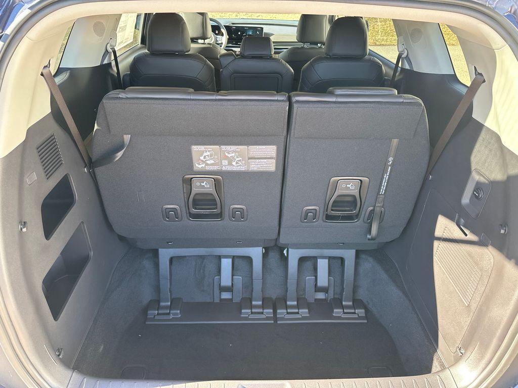 new 2026 Kia Carnival car, priced at $39,714