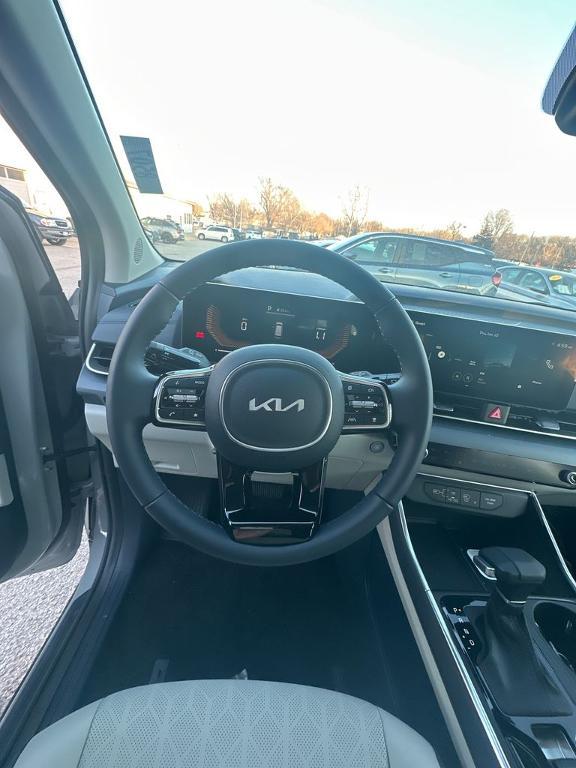 new 2026 Kia Carnival car, priced at $42,953