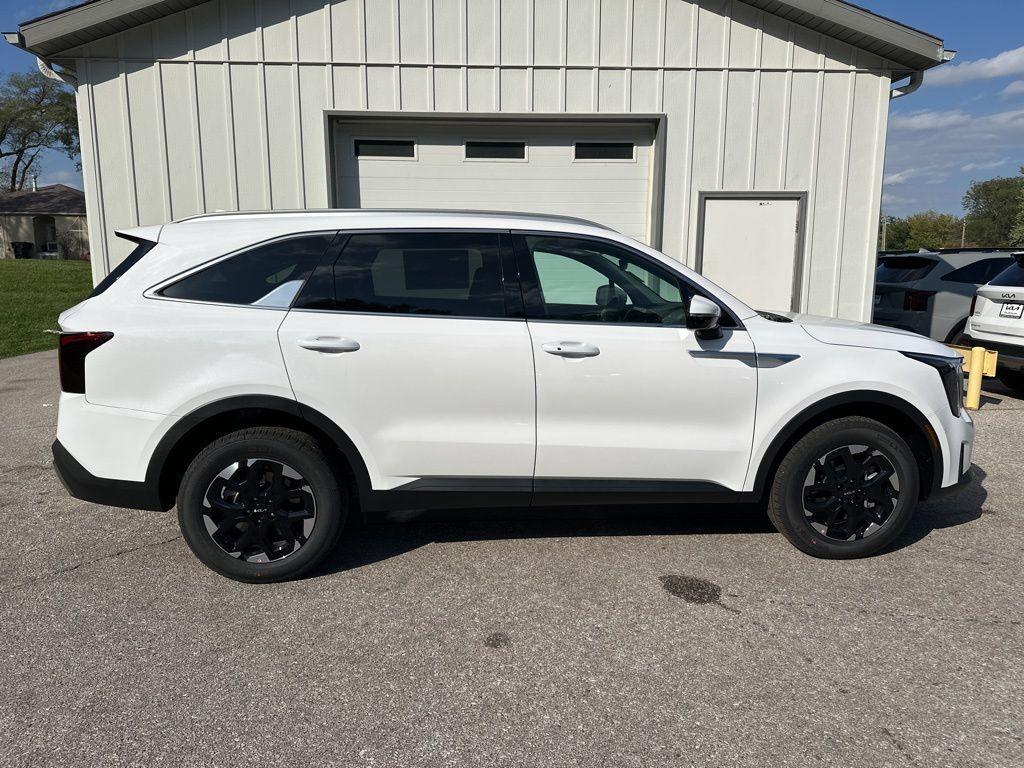 new 2026 Kia Sorento car, priced at $40,565