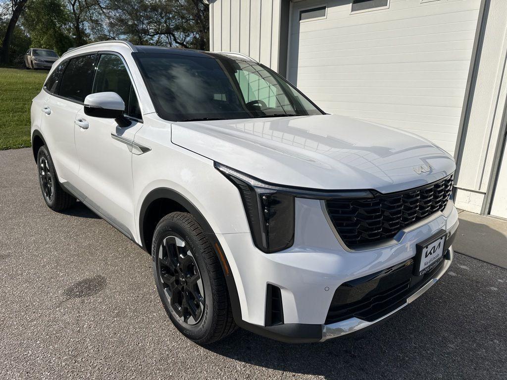 new 2026 Kia Sorento car, priced at $40,565