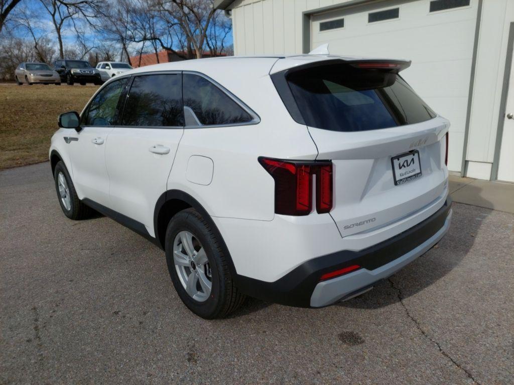 new 2026 Kia Sorento car, priced at $34,395
