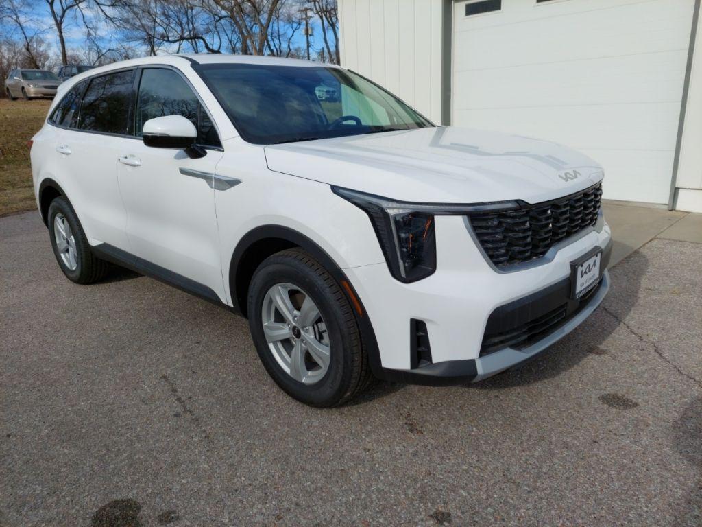 new 2026 Kia Sorento car, priced at $34,395