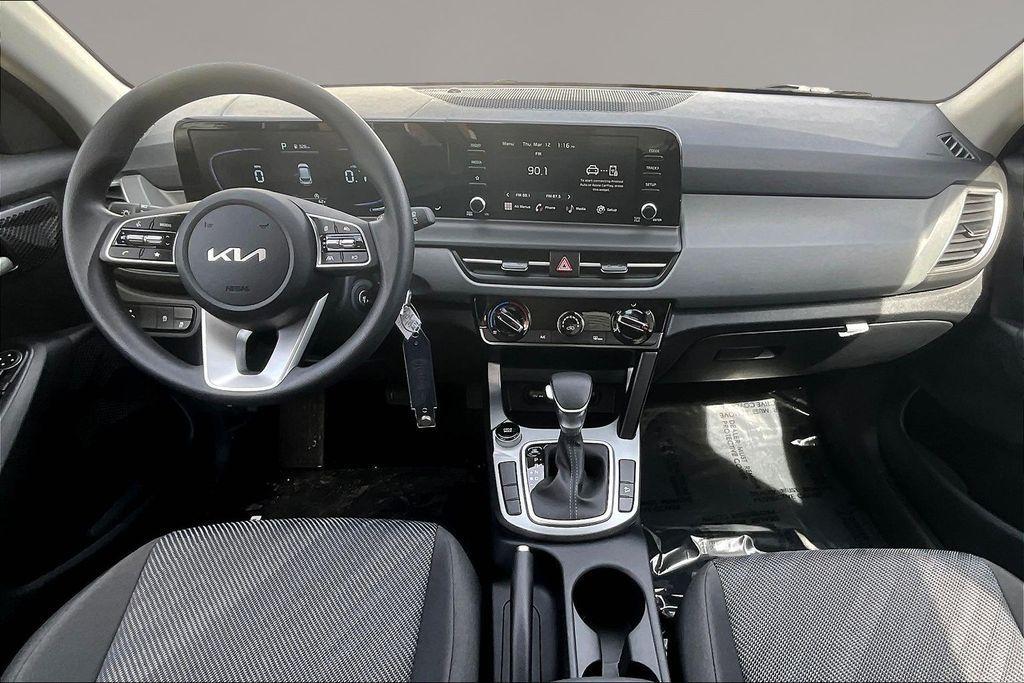 new 2026 Kia Seltos car, priced at $25,925