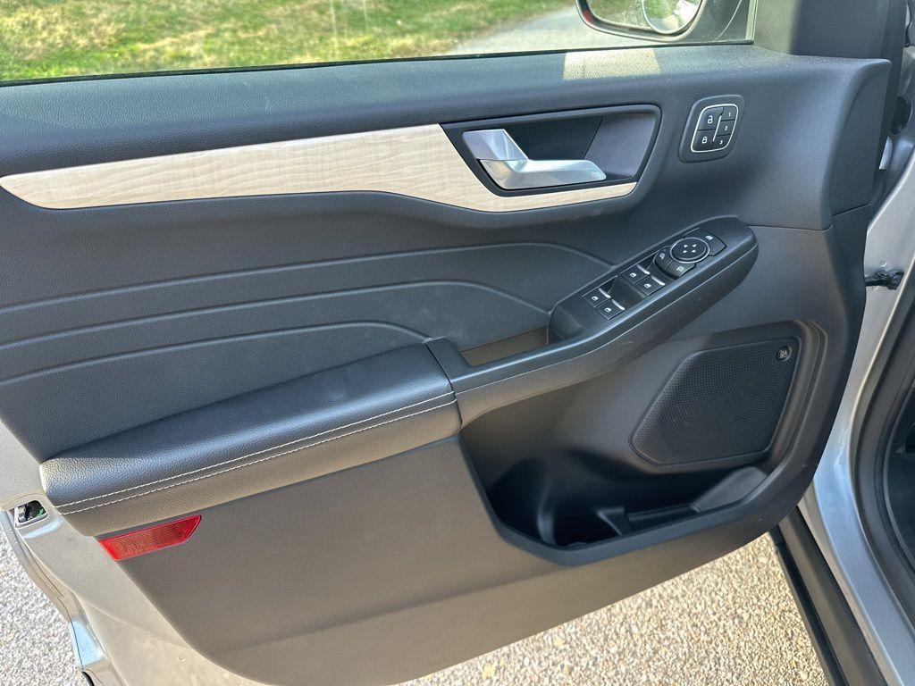 used 2022 Ford Escape car, priced at $23,577