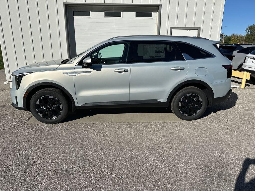 new 2026 Kia Sorento car, priced at $38,930
