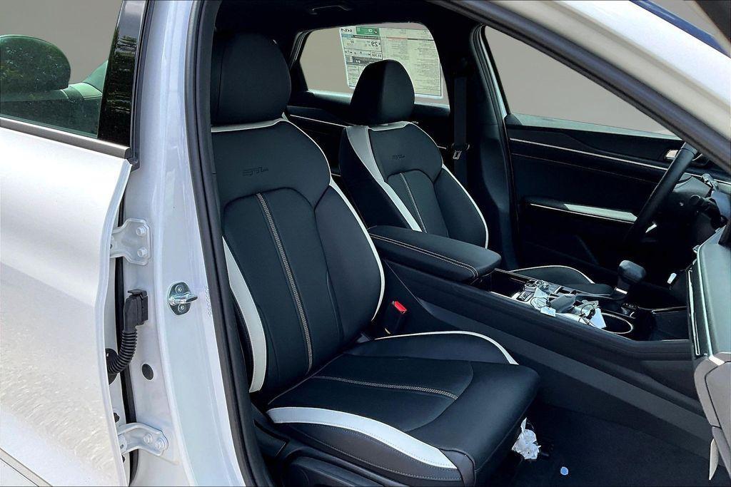 new 2026 Kia K5 car, priced at $30,878