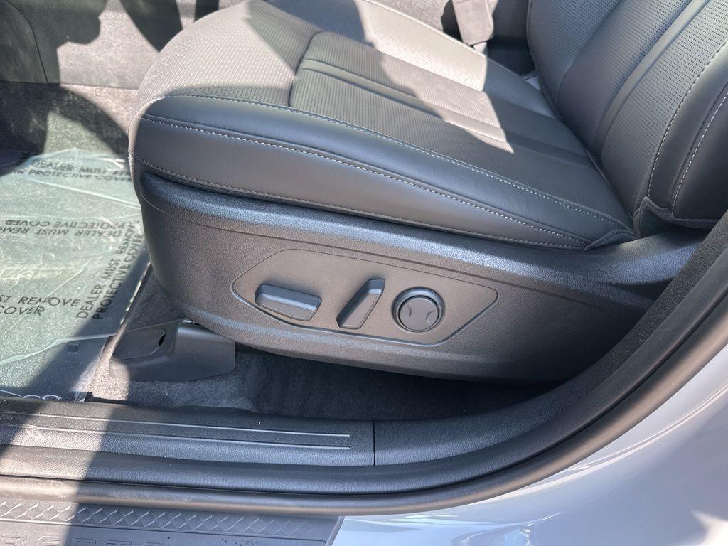 new 2026 Kia Sorento car, priced at $48,195