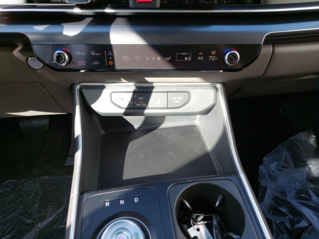 new 2026 Kia Carnival Hybrid car, priced at $42,045