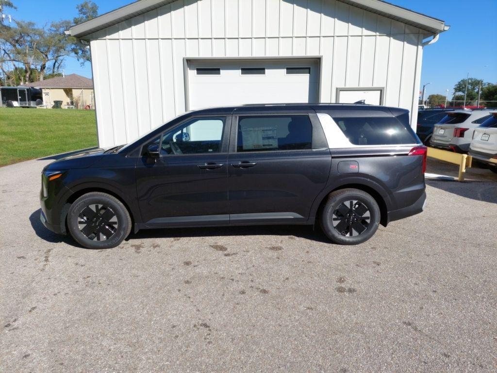 new 2026 Kia Carnival Hybrid car, priced at $42,045