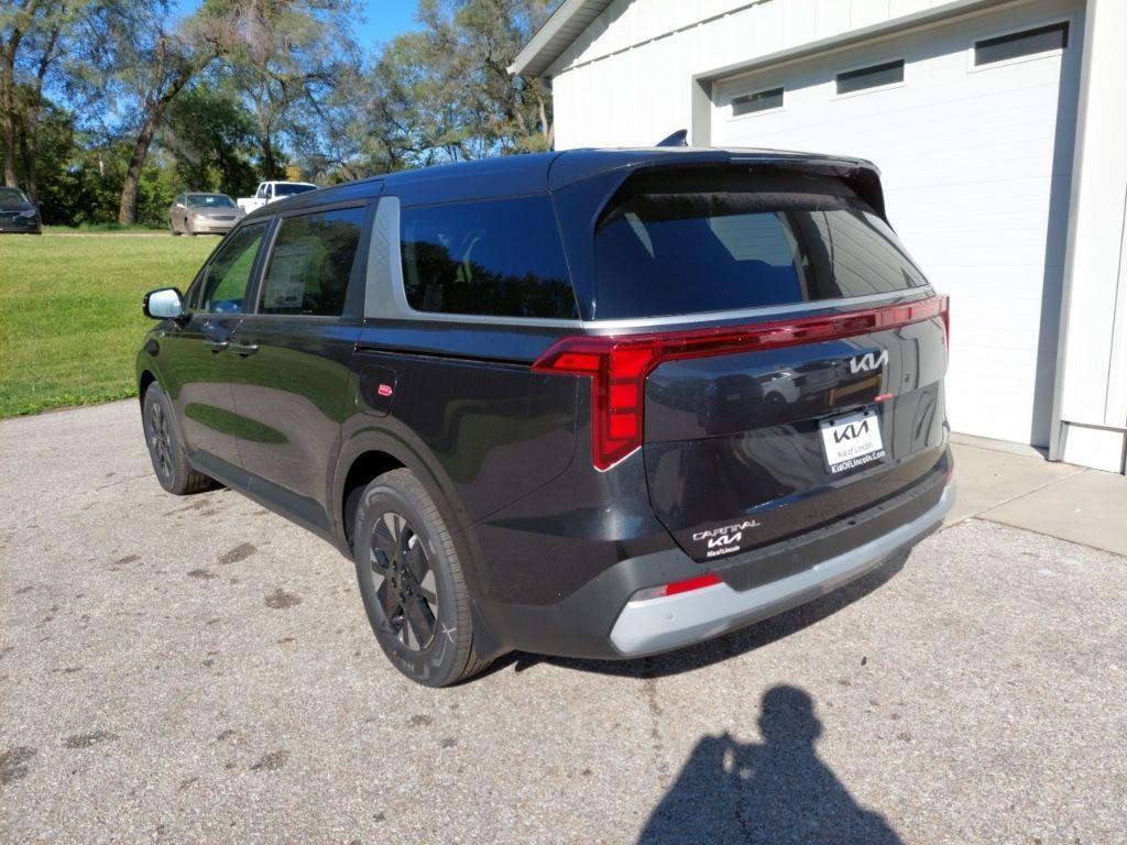 new 2026 Kia Carnival Hybrid car, priced at $42,045