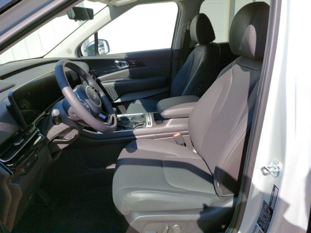 new 2026 Kia Carnival car, priced at $51,184