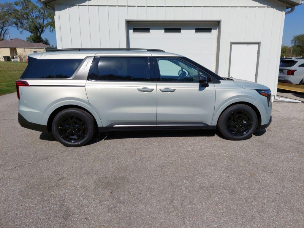 new 2026 Kia Carnival car, priced at $51,184