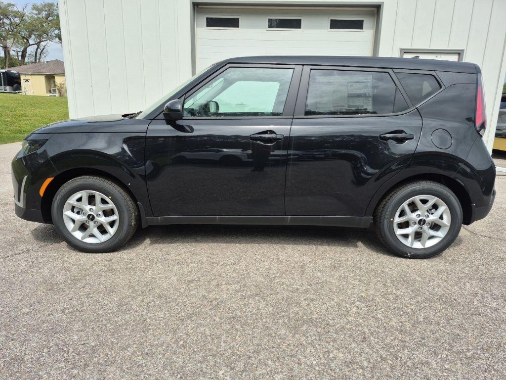 new 2025 Kia Soul car, priced at $24,277