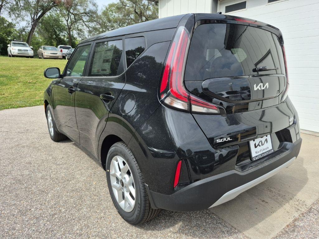 new 2025 Kia Soul car, priced at $24,277