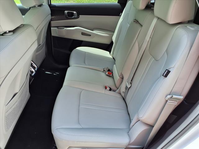 new 2025 Kia Sorento car, priced at $35,406