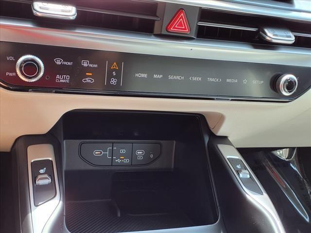 new 2025 Kia Sorento car, priced at $35,406