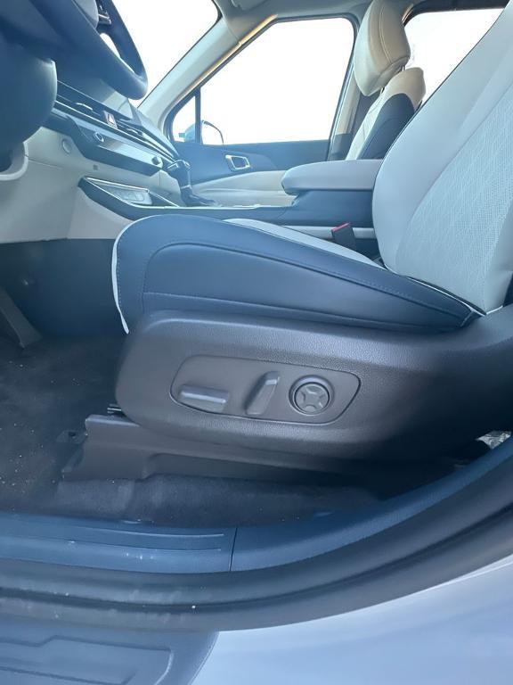 new 2026 Kia Carnival car, priced at $42,307