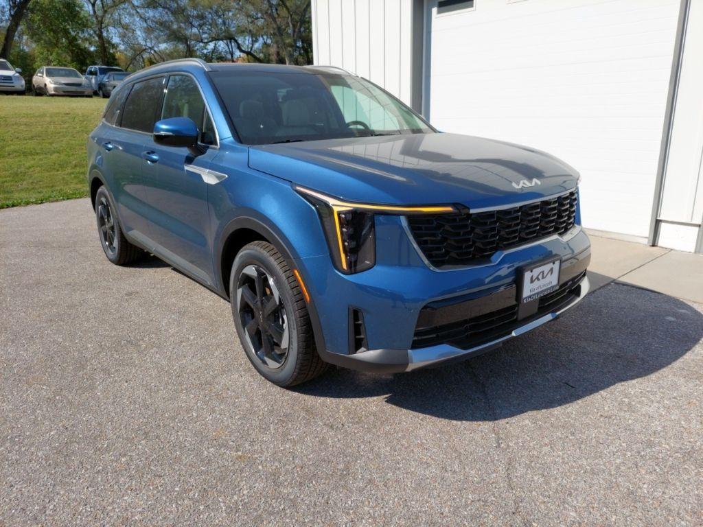 new 2025 Kia Sorento Hybrid car, priced at $42,052