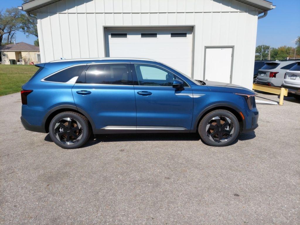 new 2025 Kia Sorento Hybrid car, priced at $42,052