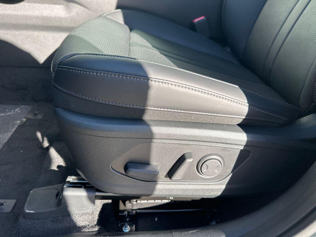 new 2026 Kia Sorento Hybrid car, priced at $44,067