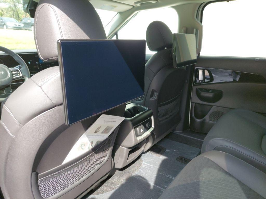 new 2026 Kia Carnival car, priced at $53,406