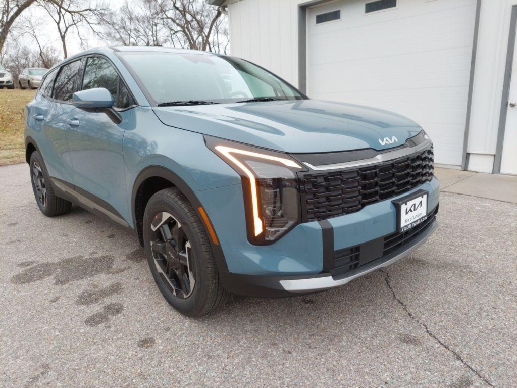 new 2026 Kia Sportage Hybrid car, priced at $34,410
