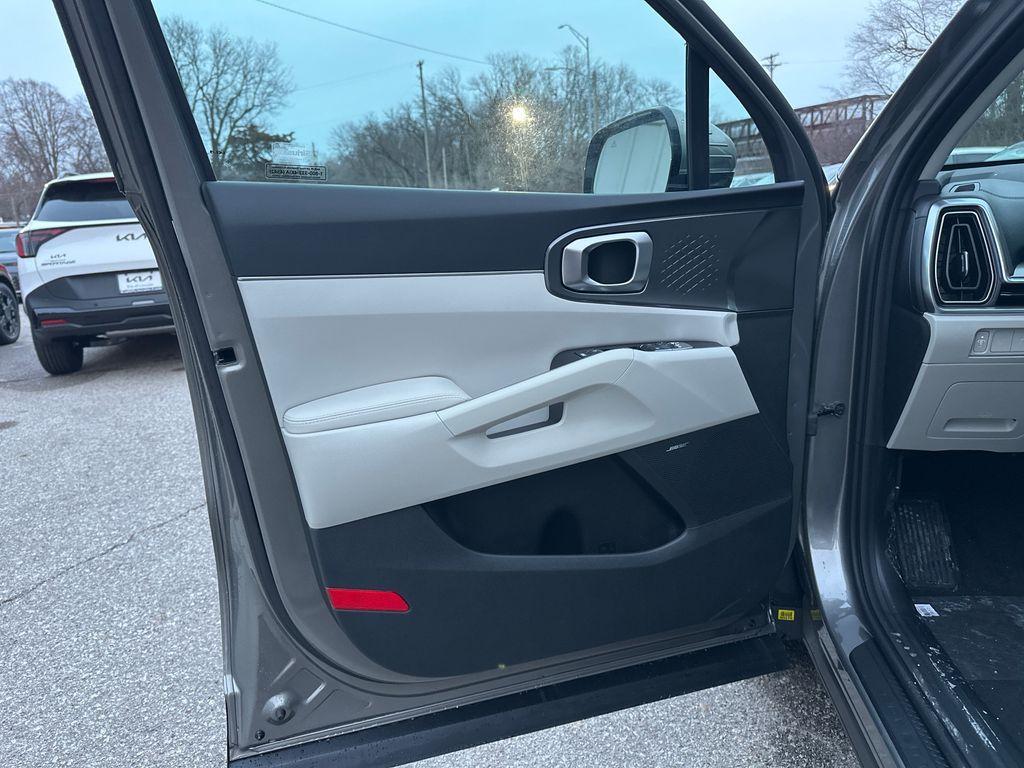 new 2026 Kia Sorento Hybrid car, priced at $44,985