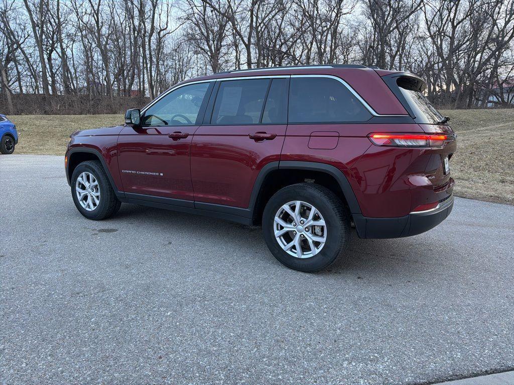 used 2022 Jeep Grand Cherokee car, priced at $29,753