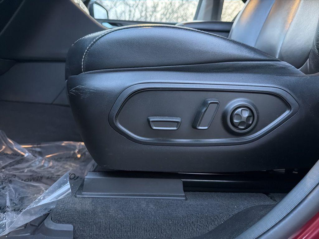 used 2022 Jeep Grand Cherokee car, priced at $29,753