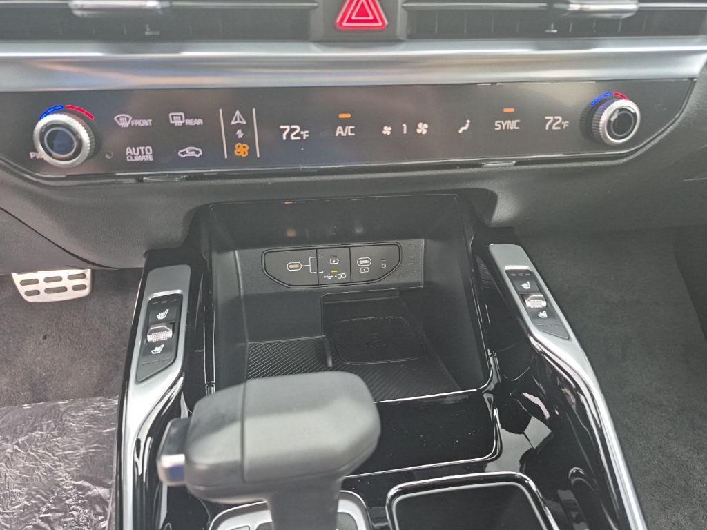 new 2025 Kia Sorento car, priced at $46,165