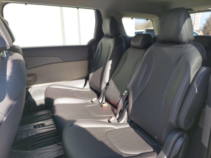 new 2026 Kia Carnival Hybrid car, priced at $44,749